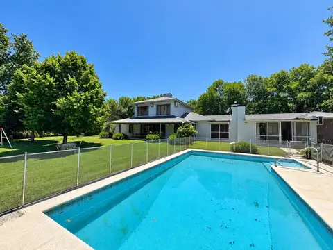 CASA EN VENTA EN LAS CHACRAS DE OPEN DOOR 5 AMBIENTES