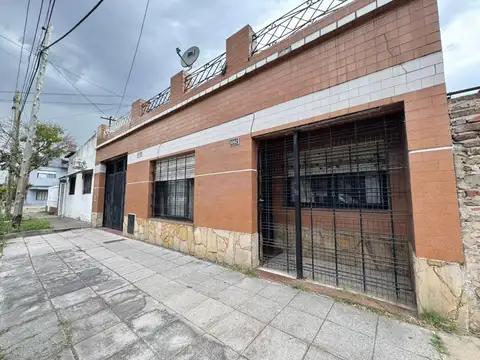 Casa - Venta - Argentina, Lanús - SANTIAGO PLAUL 1082