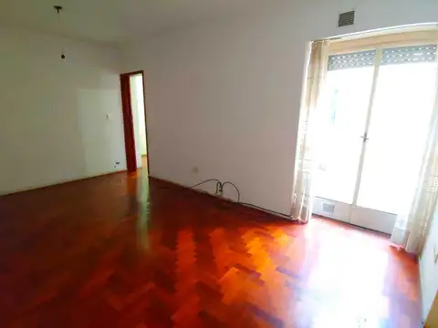 Ariel 2500 - 2 Ambientes c/ Patio - Villa Gral. Mitre