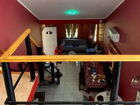 Casa en Venta con 2 cocheras