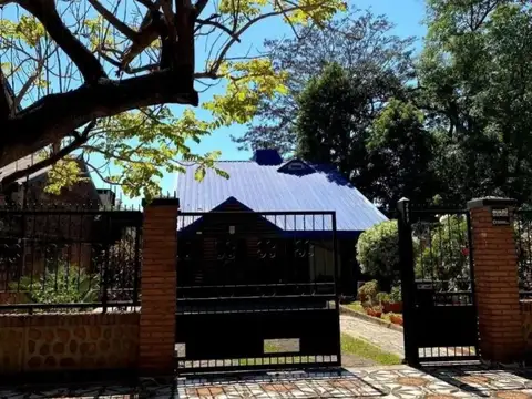 ATRACTIVO CHALET EN AV. LAS HERAS C/ AV. LÓPEZ Y PLANES. POSADAS, MISIONES. VENTA.