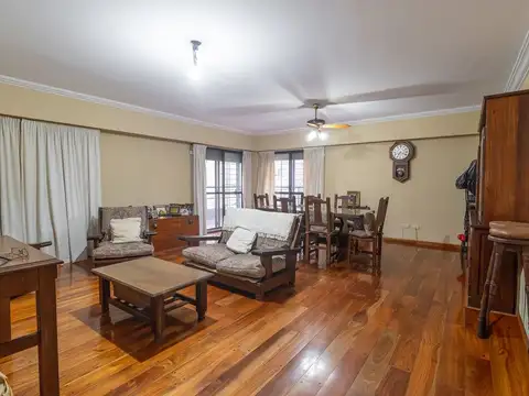 DEPARTAMENTO EN VENTA TRES DORMITORIOS  B° MARTIN