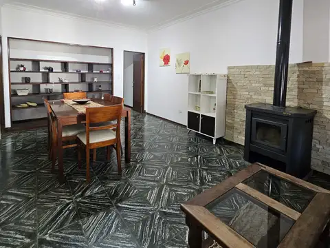 Casa 6 ambientes con 3 baños