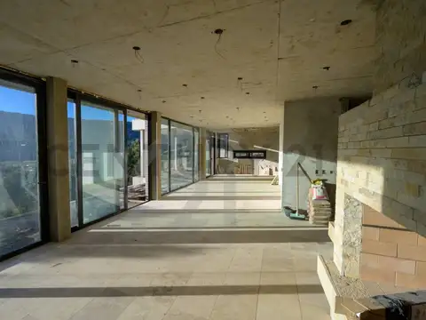 Casa en Venta en Villa Vega Maipú, USD 1.750.000