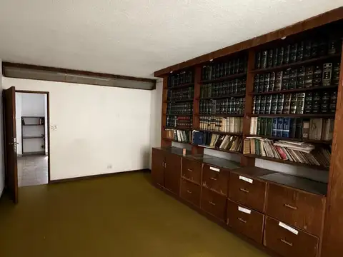 Duarte Quiros 543 , Piso 3