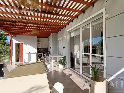 Casa en venta barrio semi cerrado en Loma Verde.