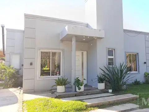 Casa en venta barrio semi cerrado en Loma Verde.