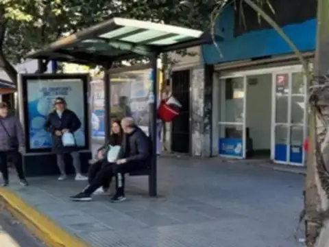 VENTA – LOCAL COMERCIAL DE 6 MTS. X 10 MTS. – FLORES