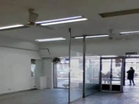 Local en Venta Via Pública