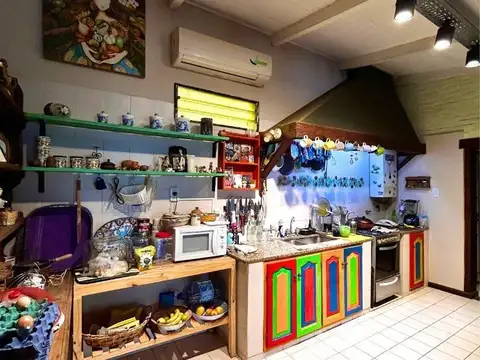 Casa 5 ambientes con 3 baños