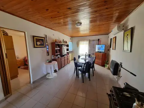 Casa 3 ambientes con 1 baño