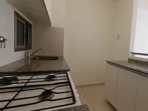 Departamento en Alquiler en Abasto, $ 560.000