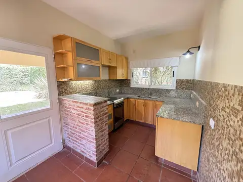 Casa 5 ambientes con 3 baños