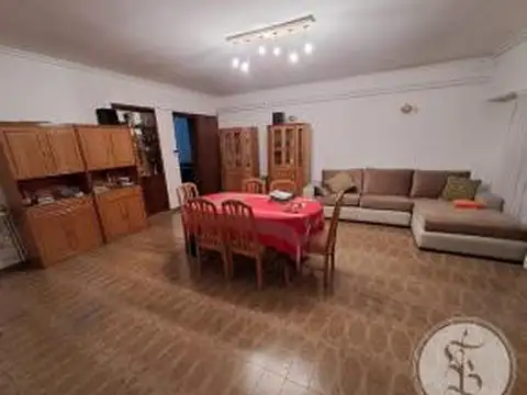 PH 3 ambientes con patio - cochera y terraza - Zona Colegio Agustiniano