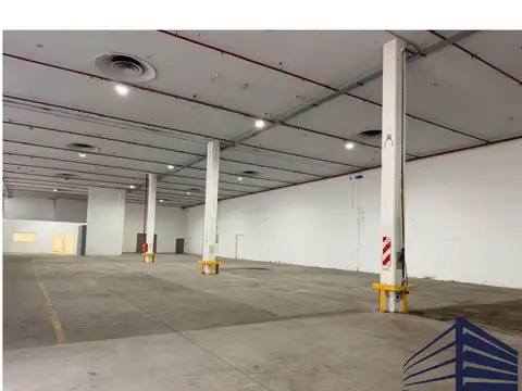 Depósito Logístico con Oficinas en Alquiler Villa Ballester - PARQUE NEWTON