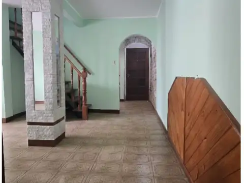 Casa 6 ambientes con 1 baño