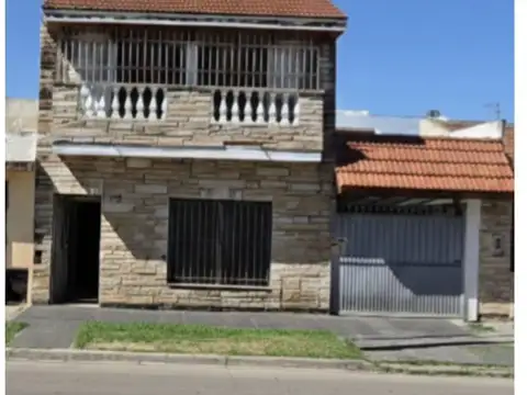 Venta Hermoso Dúplex 6 Ambientes c/Cochera y Patio