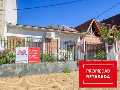 Chalet 3 ambientes reciclado a nuevo con patio - Martínez