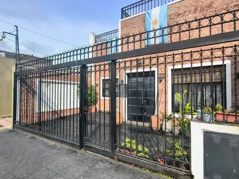 Depto Tipo Casa en Venta de 2 dormitorios