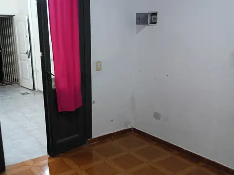Castro 1100, Piso PB