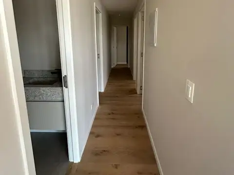 Departamento en Alquiler con 1 cocheras