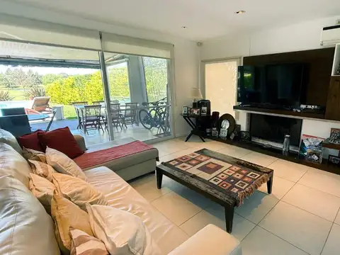 Casa en Venta y Alquiler Anual, 5 Ambientes, San Isidro Labrador, Villanueva, al Golf.