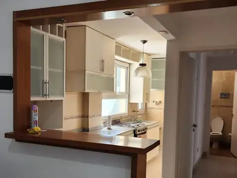 ALQUILER-  Departamento en venta de tres ambientes sobre Av del Libertador