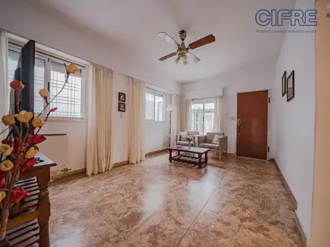Casa 7 ambientes con 3 baños
