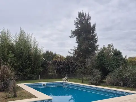 Casa en Venta con 4 cocheras