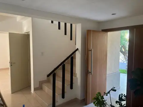 Casa en Alquiler de 5 dormitorios
