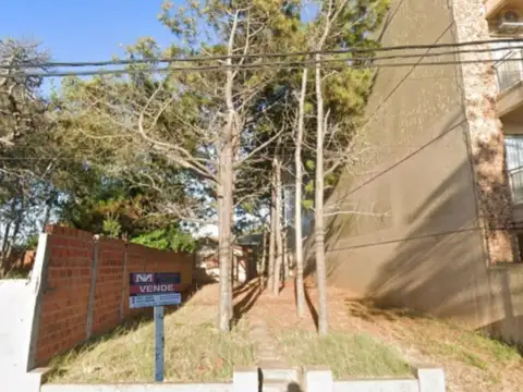 Gran Lote en Venta Sobre Calle Principal – Costa Azul