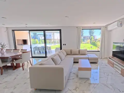 Casa en Venta en Villanueva, USD 355.000