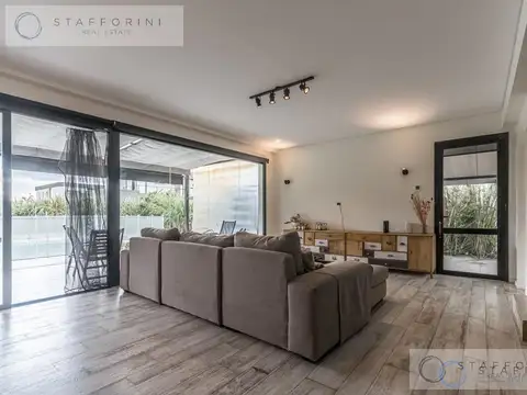 CASA DE 4 DORMITORIOS EN LAGOON PILAR