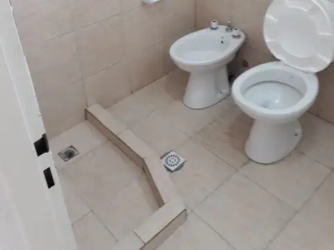 Depto Tipo Casa en Alquiler con 1 cocheras