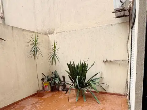 Depto Tipo Casa en Venta 40 años