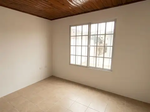 Venta Casa Multifamiliar 7 ambientes Lujan  Jardin