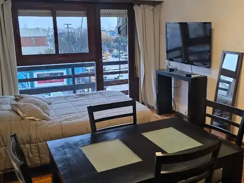 Departamento en Alquiler en Barrio Colinas de Peralta Ramos, $ 450.000