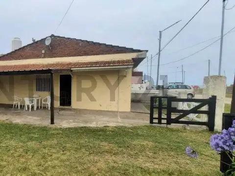 Casa 7 ambientes con 3 baños