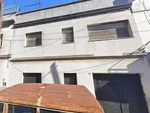 Casa en lote propio 2 plantas con fondo, 8,66 x 19 CIUDADELA. Apto Credito.