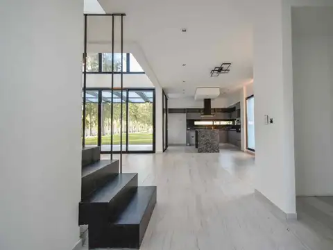 Casa en Venta en Terralagos, USD 520.000