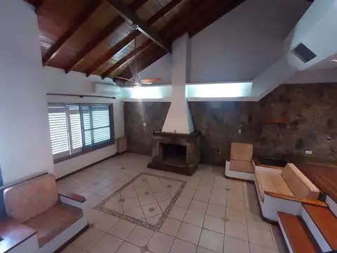 Casa en Venta en Villa Luzuriaga, USD 180.000