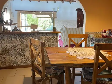Casa 5 ambientes con 1 baño