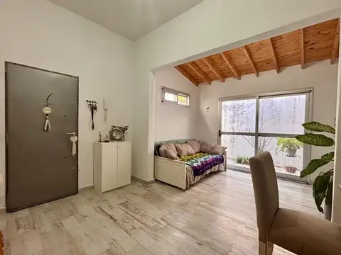 Venta PH 7 ambientes en Tablada