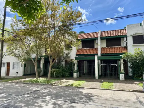 PH Ambientes con Cochera, Balcón y Jardín en Vicente López