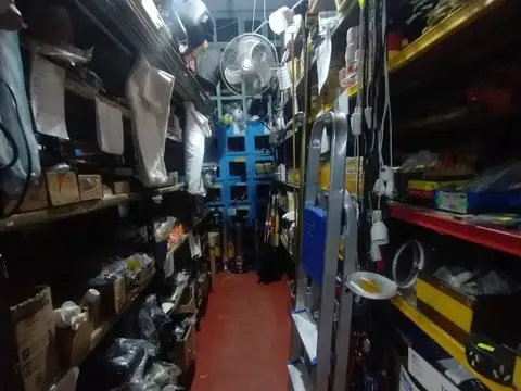 LOCAL COMERCIAL CON DEPOSITO EN INMEJORABLE UBICACION EN MALVINAS ARGENTINAS