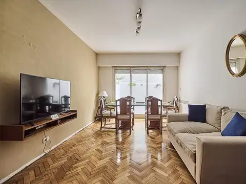 Departamento 3 ambientes Semipiso Luminoso con patio y dependencia en Palermo