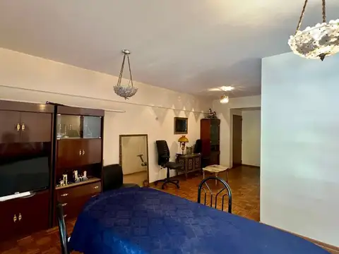 Departamento en Venta en Flores, USD 215.000