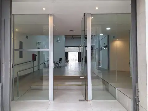 EDIFICIO DE OFICINAS EN BLOCK  1960 m²