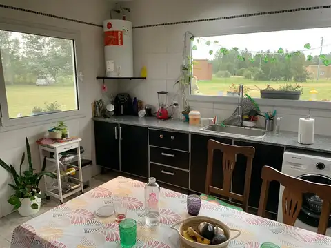 Casa 4 ambientes con 1 baño