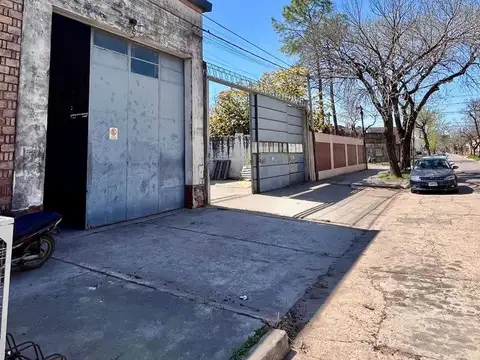 VENTA Galpon Céntrico Amplio